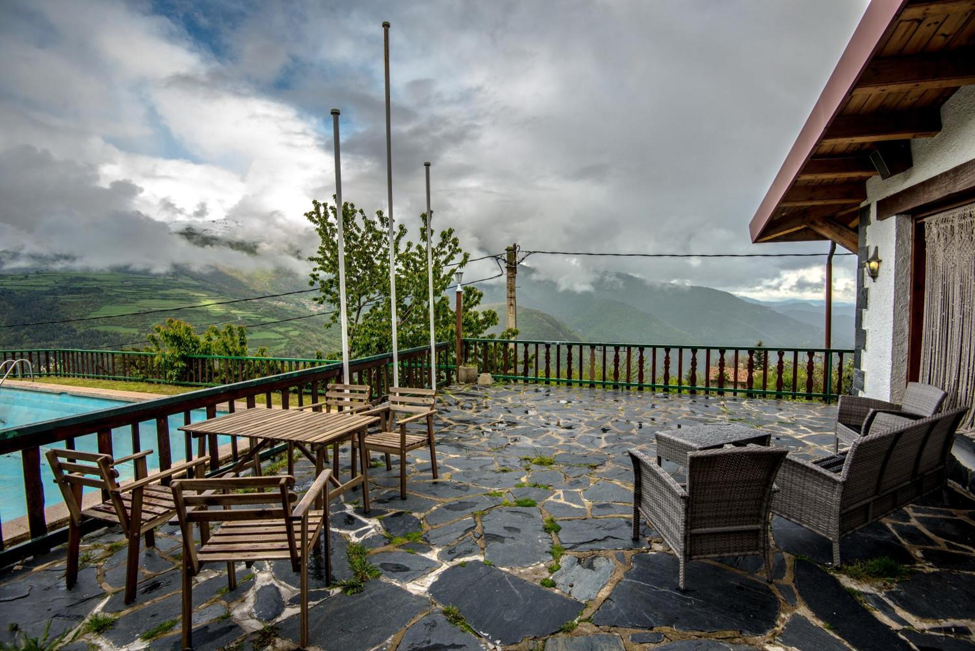 Hotel Terralta Campelles Bagian luar foto